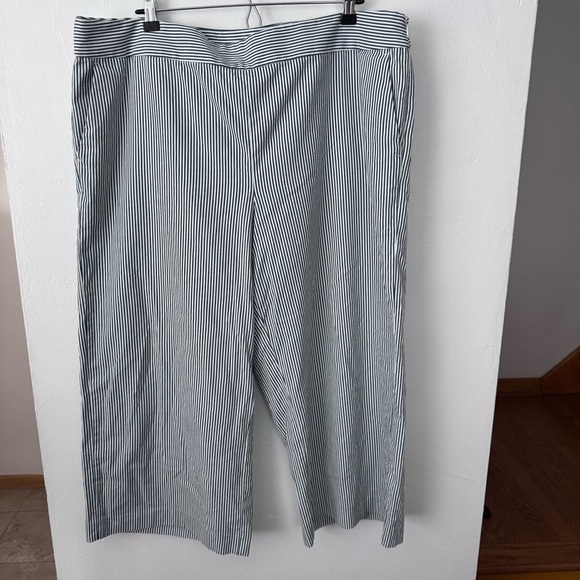 Loft cropped wide leg striped dressy pant Size 18 - Picture 1 of 7
